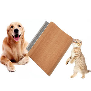 Spazzola Professionale per Toelettatura di Cani e Cavalli in Acciaio Inox e Legno Ecologica Design Ergonomico Pettine per Rimozione Peli - Product Image 1