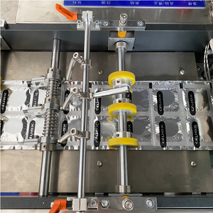 Vollautomatische Rechteckige Kondom-Versiegelungs- und Folienverpackungsmaschine - Product Image 3