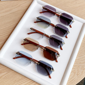 European American Style <b>Frameless</b> Color Changing Sunglasses Metal <b>Frame</b> PC Lens UV400 Protection Unisex Street Fashion - Product Image 1