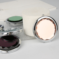Miroir pliant compact en métal double face avec logo gravé au laser, idéal pour la promotion, personnalisable avec votre marque (Private Label)