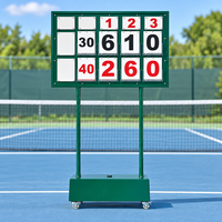 Tableau de score de tennis manuel sur pied avec cadre en alliage d'aluminium vert foncé, cartes de score et roulettes pour clubs, écoles et tournois