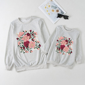 Personnalisé automne correspondant famille chemise grande fleur imprimé sweat-shirt maman <span class=keywords><strong>papa</strong></span> et moi vêtements privé impression Logo vêtements - Product Image 2