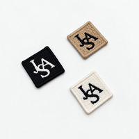 Badge en tissu brodé 3D personnalisé avec logo, surpiqûres denses, pour casquette de baseball, chapeau, accessoire vestimentaire – Vente en gros