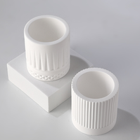 Conteneurs de bougies en béton décoratifs élégants Pots de bougies vides de luxe en ciment rond vide en relief