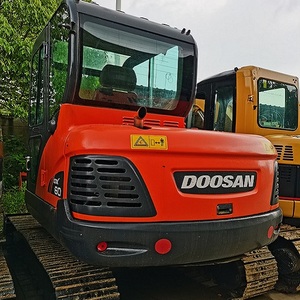 Excavateur Doosan DX60 de seconde main mini-pelle hydraulique sur chenilles de 6 tonnes avec moteur central et moteur en vente - Product Image 5