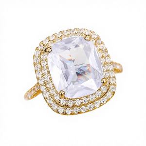 Bague de cocktail glamour plaquée or blanc avec zircone cubique de laboratoire taille coussin et sertissage pavé pour femme, idéale pour les soirées et la mode Q189 - Product Image 1