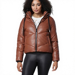 Veste courte matelassée en cuir PU brillant pour femme, col haut, ourlet élastique rembourré - Product Image 1