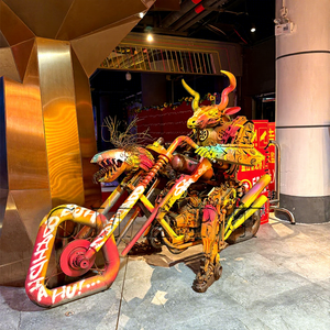 Escultura <span class=keywords><strong>de</strong></span> Robot Motociclista Punk - Diseño Personalizado Hecho a Mano, Decoración <span class=keywords><strong>de</strong></span> Jardín <span class=keywords><strong>de</strong></span> <span class=keywords><strong>Hierro</strong></span> Forjado <span class=keywords><strong>de</strong></span> Metal Pesado, Gran Escultura Artística - Product Image 1