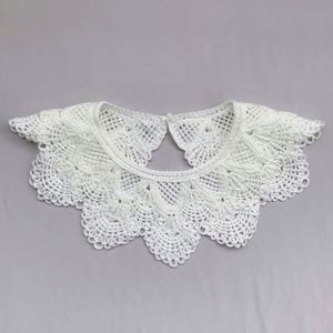Col de chemisier pour femme en dentelle brodée détachable, style rétro vintage, blanc, en polyester ajouré, vente en gros - Product Image 4