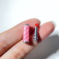 Mini-rouge à lèvres miniature en plastique pour maison de poupée, accessoires de simulation de maquillage, accessoires de scène, accessoires photo (non disponibles)