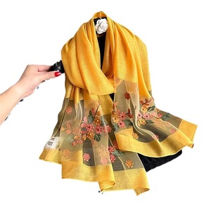 2025 phụ nữ thanh lịch tất cả các mùa dài khăn mùa xuân mùa thu Nail Bead lụa <span class=keywords><strong>Begonia</strong></span> hoa thêu mùa hè Kem chống nắng Polyester - Product Image 5