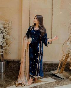 Haut en georgette de haute qualité avec beau palazzo en georgette avec travail en miroir et travail de séquence costume entièrement cousu - Product Image 1