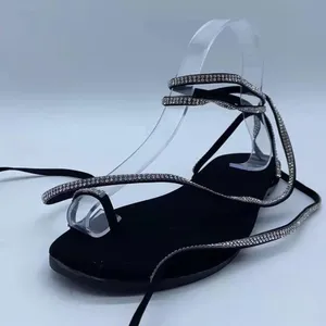 Été 2025 Sandales plates pour femmes avec lanière en strass tendance Tongs à nouer - Product Image 4