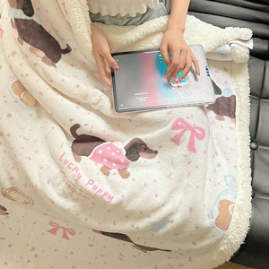 ผ้าห่มขนแกะลายแพนด้า รูปทรงสี่เหลี่ยมผืนผ้า หนานุ่ม อุ่นสบาย ใช้ได้กับโซฟา งีบหลับในฤดูหนาว ใช้ได้ทุกฤดูกาล - Product Image 4