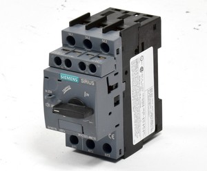 New and Original Siri <strong>3RV2321</strong> 4BC10 3RV2 321 4BC10 Stock in Warehouse - Product Image 1