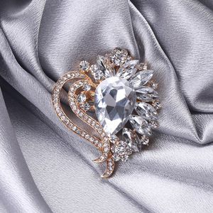 Large Flower Crystal <b>Brooch</b> Men's and Women's <b>Fine</b> Rhinddiamond Scarf Clip Wedding Gift Alloy Gold Plated Jewelry - Product Image 5