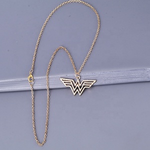 Collar con Colgante de Mujer Maravilla en Forma de Animal, Estilo Vintage, de ZRM, Joyería de Moda, Regalo de Aniversario para Hombres y Mujeres - Product Image 3