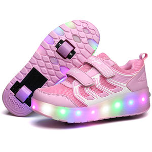 Chaussures de <span class=keywords><strong>patin</strong></span> à roulettes lumineuses à LED de <span class=keywords><strong>taille</strong></span> 27-43 pour enfants et adultes Chaussures de sport à double roue de charge - Product Image 1