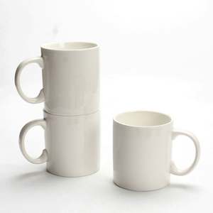 Mug en céramique blanche simple avec logo imprimé, vente en gros d'usine, pour café, thé, eau, latte - Product Image 1