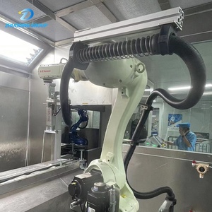 Ligne de revêtement de précision pour pièces automobiles <span class=keywords><strong>Robot</strong></span> à six axes pulvérisant une épaisseur de <span class=keywords><strong>film</strong></span> de ± 2μm passe les machines de revêtement métallique au sel - Product Image 5