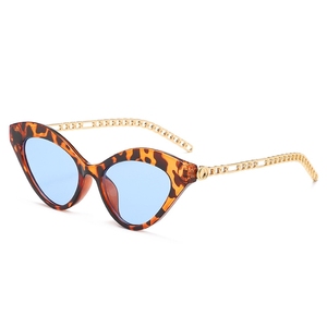 Nuevas Gafas de Sol Estilo Ojo de Gato Europeas y Americanas con Protección UV400, Ajuste Cómodo, Cadena Personalizada y Diseño de Patillas Modernas - Product Image 3