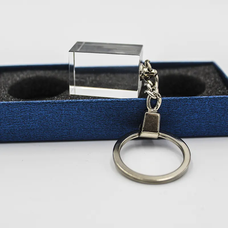 ของขวัญแต่งงาน K9เปล่าไฟ Led ที่กำหนดเอง3d เลเซอร์โลโก้รถพวงกุญแจแก้วคริสตัลพวงกุญแจสำหรับแจกของรางวัล