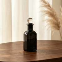 Diffuseur de parfum en verre givré vert de luxe avec bouchon en liège, flacon vide mat vert sauge pour huile aromatique