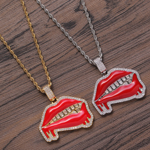Grand pendentif lèvre rouge, bijoux hip-hop, accessoires sauvages et imposants pour boîte de nuit, pendentif bouche lèvre rouge avec salive. - Product Image 4