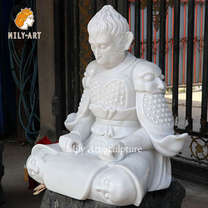 Scultura di marmo variopinta del re della scimmia della statua di Sun Wukong del mito famoso cinese su ordinazione per la decorazione domestica - Product Image 6