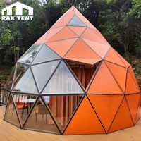 Tente de glamping exclusive en forme de pêche de 6m avec douche et toilettes