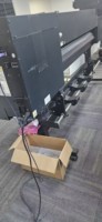 طابعة Mimaki UJV100-160 LED-UV نافثة للحبر عالية الجودة ومستعملة، أوتوماتيكية ومعالجة بالأشعة فوق البنفسجية من نوع لفة إلى لفة