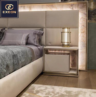 Tête de Lit Luxe sur Mesure en Velours Courbé pour Villa, Double Panneau en Cuir Véritable, Lumière LED, Lits King Size Panoramiques, Lit de Haute Qualité