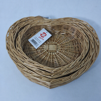 Panier-cadeau en osier en forme de cœur personnalisé JY, fabricant d'emballages cadeaux saisonniers OEM ODM
