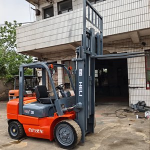 Heli 3 Ton Forklift Used Heli h2000 Diesel Forklift Low Price Used Forklift 3 Ton for Warehouse <b>Material</b> <b>Handling</b> - Product Image 5