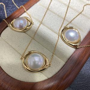 Collier avec pendentif en perles de coquillage de cheval blanc, 20x24.8mm, plaqué or, bijoux classiques pour femmes - Product Image 1