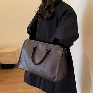Sac de voyage et de sport unisexe en cuir PU grande capacité, sac de week-end surdimensionné pour homme - Product Image 5