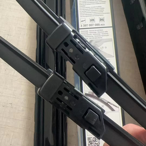 <span class=keywords><strong>Essuie</strong></span>-<span class=keywords><strong>glace</strong></span> électrique chauffant BOSSCH Super 28 pouces 18 pouces pour pare-brise avant de voiture Tesla Model X, vente chaude, fabriqué en <span class=keywords><strong>caoutchouc</strong></span> naturel - Product Image 1