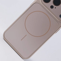 Coque de téléphone portable en PC givré électroplaqué, magnétique, anti-traces de doigts, compatible avec la charge sans fil, antichoc, protection de l'appareil photo