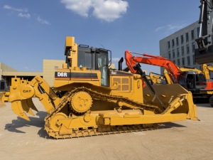รถดันดิน CAT D8R มือสอง ยี่ห้อ Tough Ripper เครื่องจักรกลหนักที่มั่นคง สำหรับงานเจาะดินแข็งและคลายดินหิน - Product Image 4