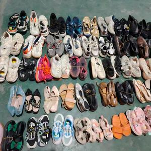 Chaussures décontractées pour hommes et femmes, baskets en gros, lots mixtes d'occasion - Product Image 4