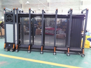 Thời Trang QG-L1723 Tự Động Có Thể Thu Vào Cửa Thép Trượt Gấp Với Đẹp Nhôm Cho Ngoài Trời An Ninh - Product Image 2