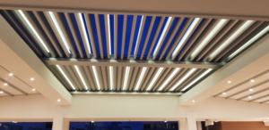 Pergola avec colonnes, auvent de terrasse, rideaux latéraux rétractables en PVC avec fermeture éclair en aluminium - Product Image 5