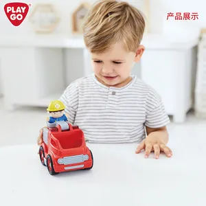 Playgo on the GO Mini Fire Engine Toy para bebés para la diversión en movimiento