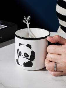 แก้วกาแฟแพนด้า ของขวัญใหม่ล่าสุดปี 2025 ขนาด 320 มล. แก้วเซรามิคลายแพนด้าน่ารัก แก้วทำมือพร้อมช้อน - Product Image 4
