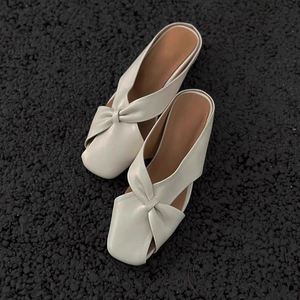 Mules de luxe à bout fermé pour femme, sandales compensées à plateforme rehaussante, design de niche, pour l'extérieur - Product Image 1