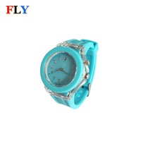 Sanrioes Kuromi montre pour enfants lumière LED montre mignonne pour enfants avec bracelet en silicone luminescent 36mm boîte-cadeau en verre incluse