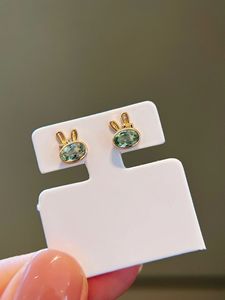 Xinfly Au750 Joyería Fina Diaria Clásica, Pendientes de Oro Puro de 18k con Turmalina Verde Menta en Forma de Conejo con Lazo, Lindos Pendientes de Animales - Product Image 4