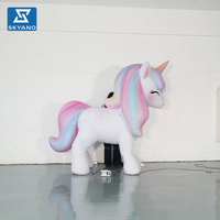 Modèle de licorne gonflable en peluche personnalisé, licorne gonflable floquée pour la décoration d'événements et de fêtes en plein air