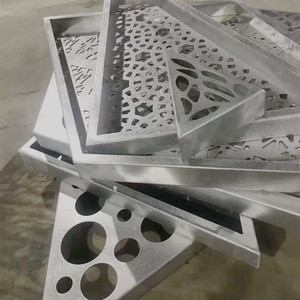 Personnalisation de la taille et de la couleur des panneaux de façade en aluminium gravés au laser - Product Image 4