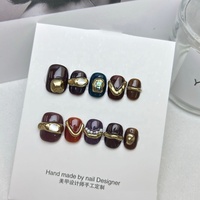 Luxe court carré rond oeil de chat doux Cool ongles artificiels portable faux à la main presse sur les ongles pour cadeau d'anniversaire